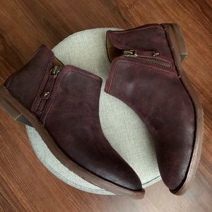 New!Trask Burgundy Distressed Leather Booties-7N